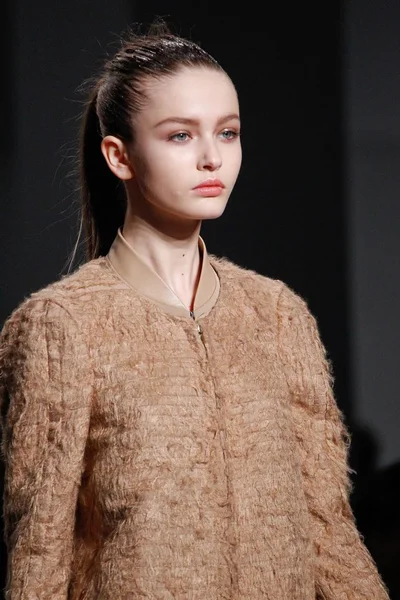Look 29